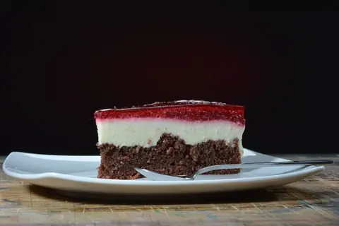 Egg Free Cake Box photo 1